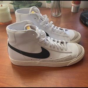 Nike Blazer Mid ‘77